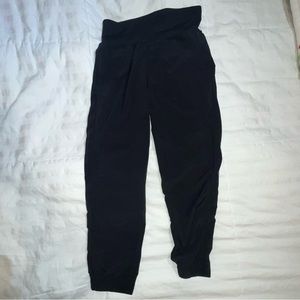 Zella Black Capri/Cropped Joggers Size XS